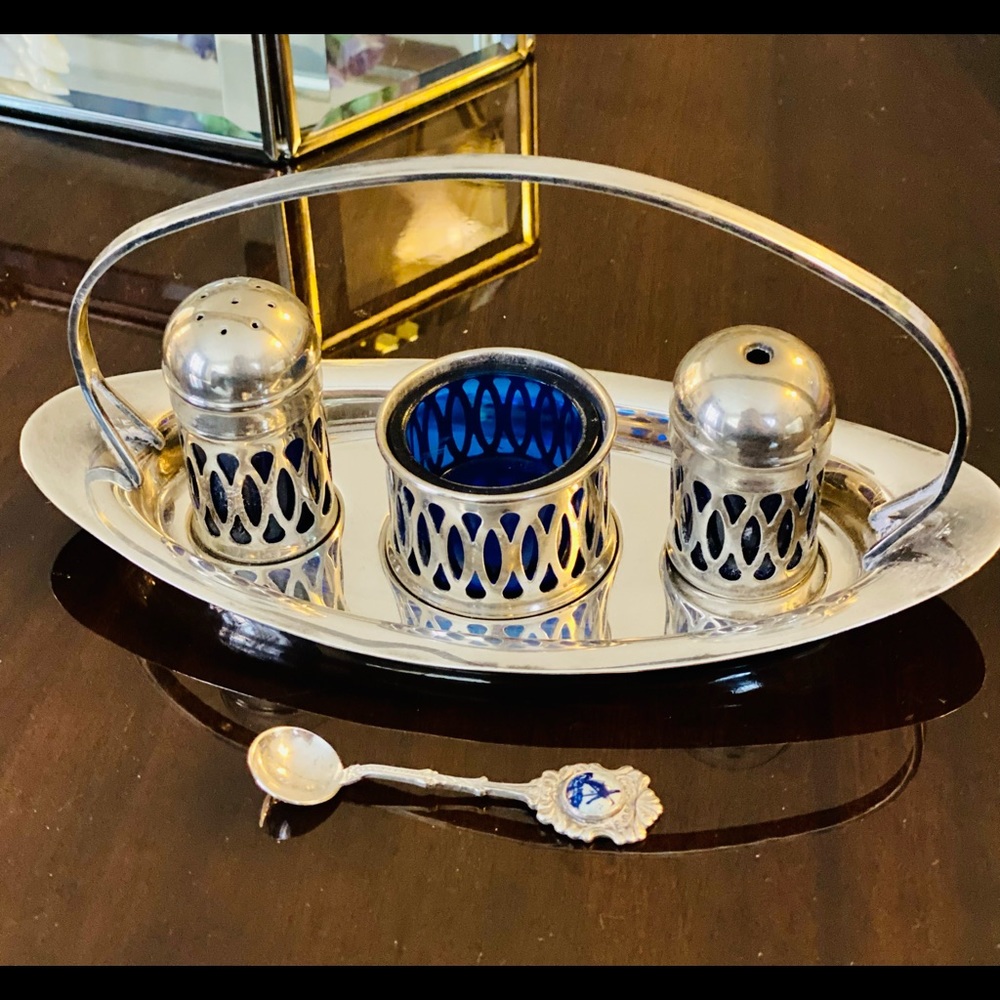 Vintage EPNS Cruet Sst